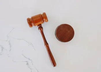 Man in ‘Drug Dealer’ Shirt Sentenced to 30 Years for Trafficking in Adams County