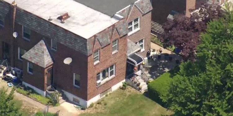 98-year-old Man Discovered Dead In Philly Home With Large Gash To The Head