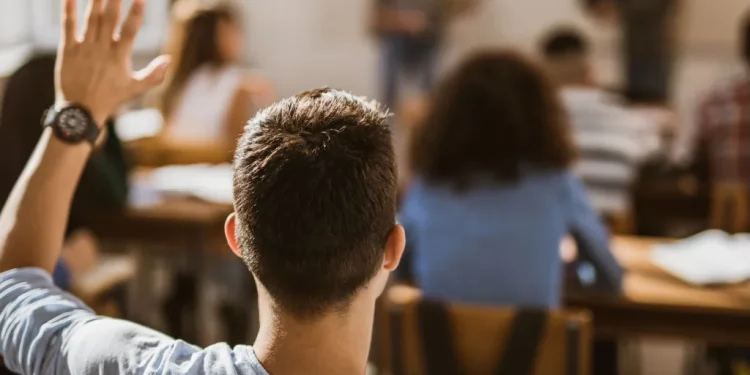 Venezuelan Man Arrested for Posing as Ohio High School Student