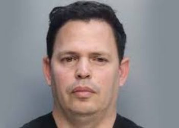 Man Uses Pen With Hidden Camera To Record Colleagues At Dolphin Mall, Police Say