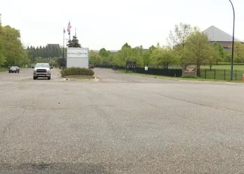 Police Pursuit 4 wheelers on I-75 and apprehended at Stellantis HQ in Auburn Hills