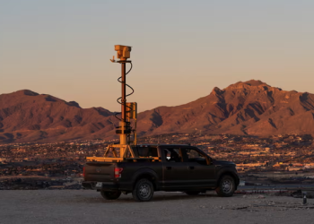 Judge Dismisses Trespassing Charges Against Immigrants Crossing US-Mexico Border