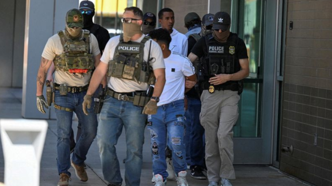 ICE Arrests Dozens at Courthouses, Signals Shift Toward Expedited Deportations