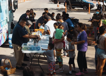 Trump Administration Issues Threats to Organizations Distributing Federal Aid for Migrants