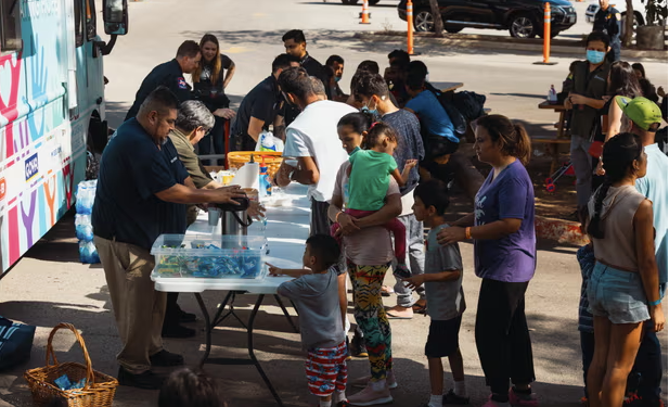 Trump Administration Issues Threats to Organizations Distributing Federal Aid for Migrants