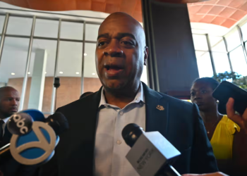 New Jersey Mayor to Continue Legal Battle Against ICE Detention Center After Arrest