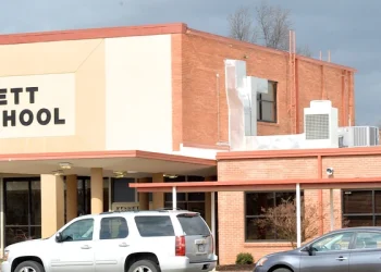 ICE Arrest of Hong Kong-Born Woman Sparks Uproar in Pro-Trump Missouri Town