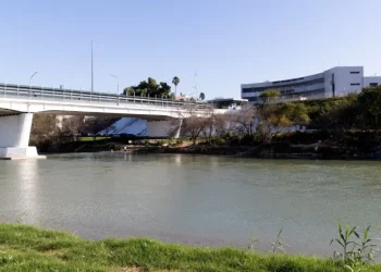 Two Texas Men Admit to Charging Thousands to Smuggle Migrants Through Laredo