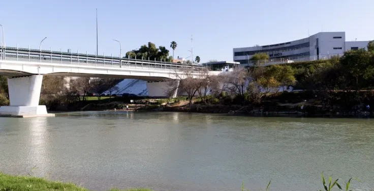 Two Texas Men Admit to Charging Thousands to Smuggle Migrants Through Laredo